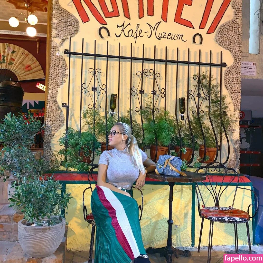 Xhulia Niсo Onlyfans Photo Gallery 