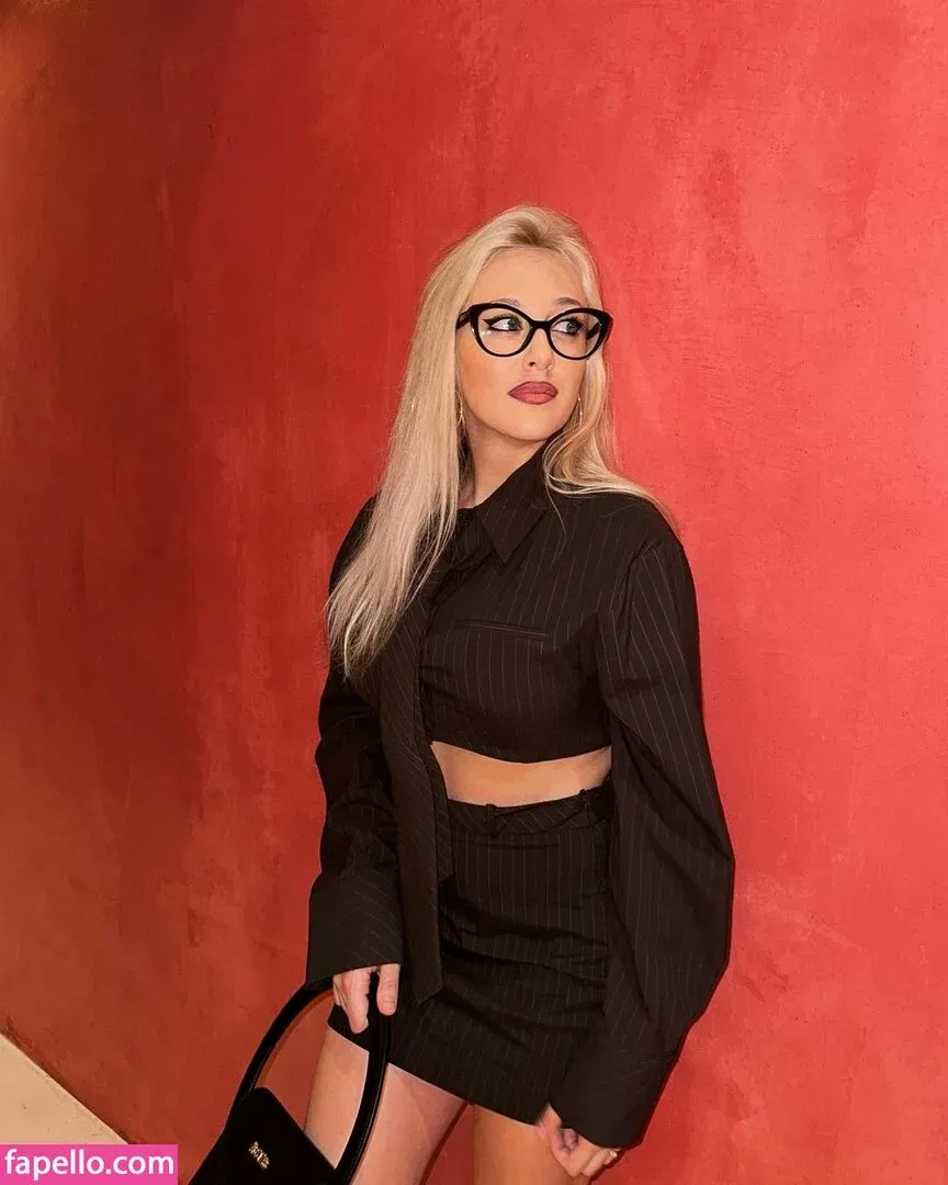 Xhulia Niсo Onlyfans Photo Gallery 