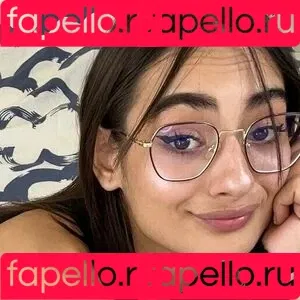 petitenikky Onlyfans Photo Gallery 