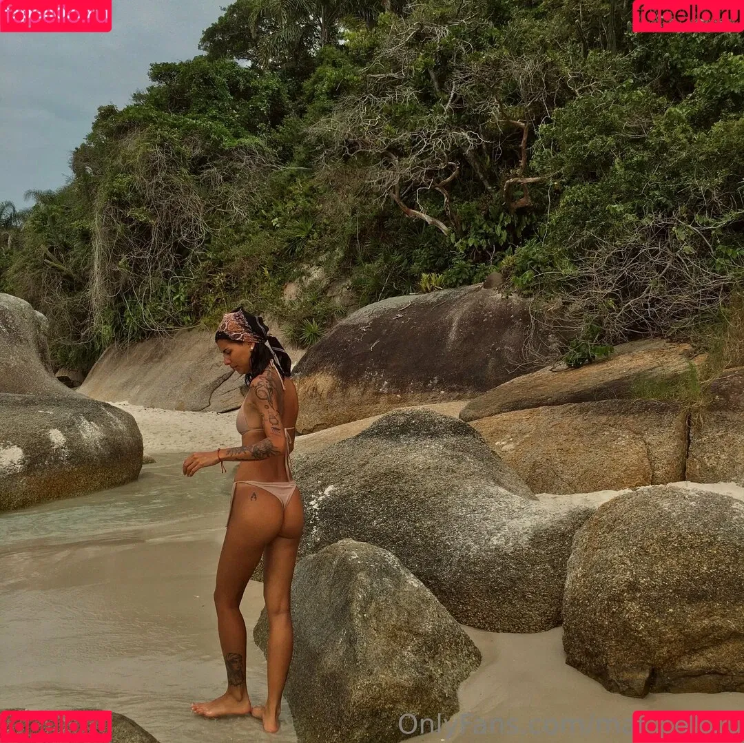 mariahh23 Onlyfans Photo Gallery 