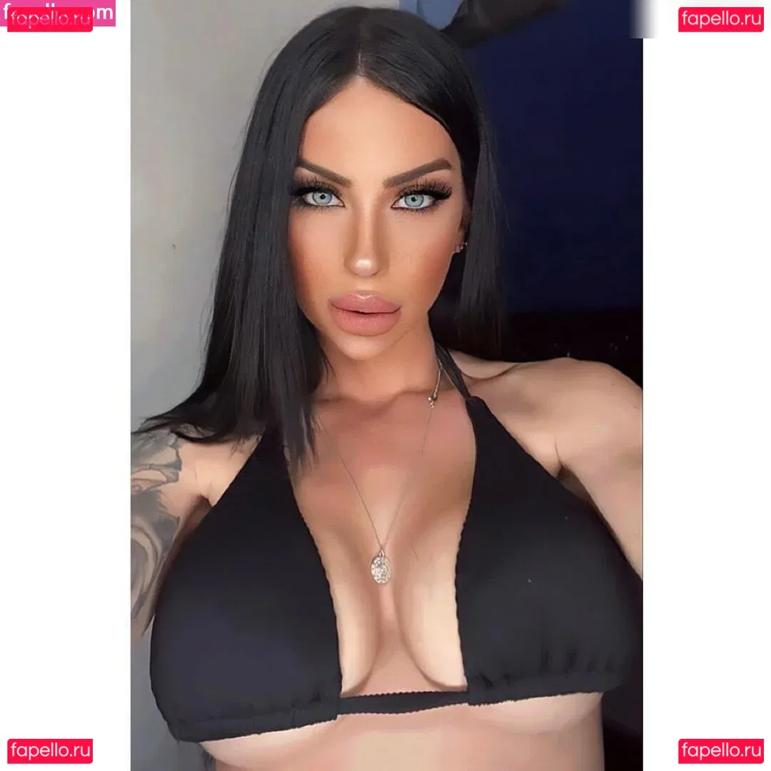 thetypicalbadgirl Onlyfans Photo Gallery 