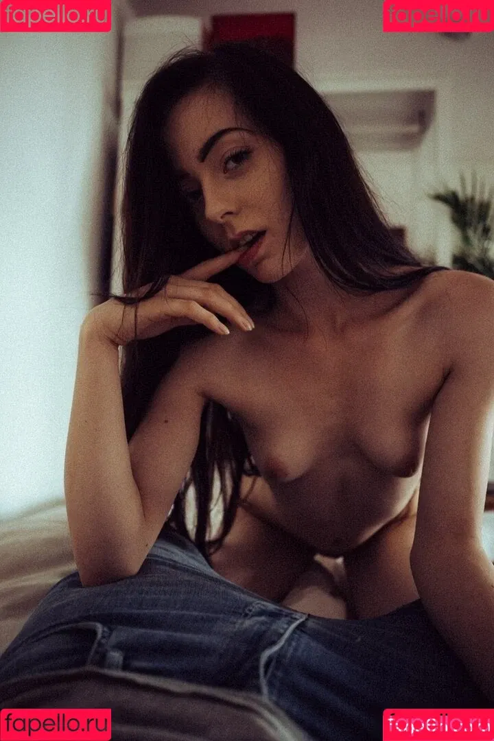 amy.mabel Onlyfans Photo Gallery 