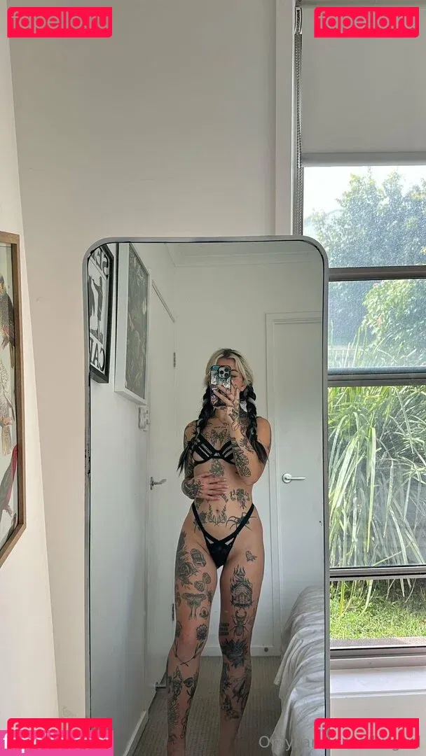 bugurl Onlyfans Photo Gallery 