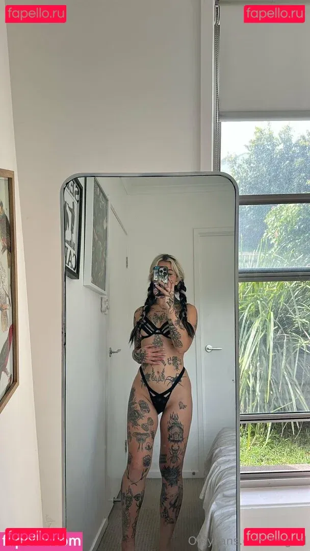 bugurl Onlyfans Photo Gallery 