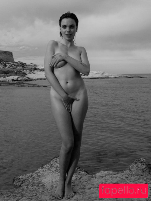 Martina Cariddi Nude Onlyfans Photo 8