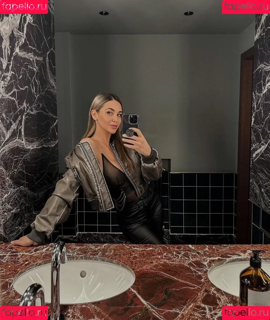 Verena-Katrien Gamlich Onlyfans Photo Gallery 