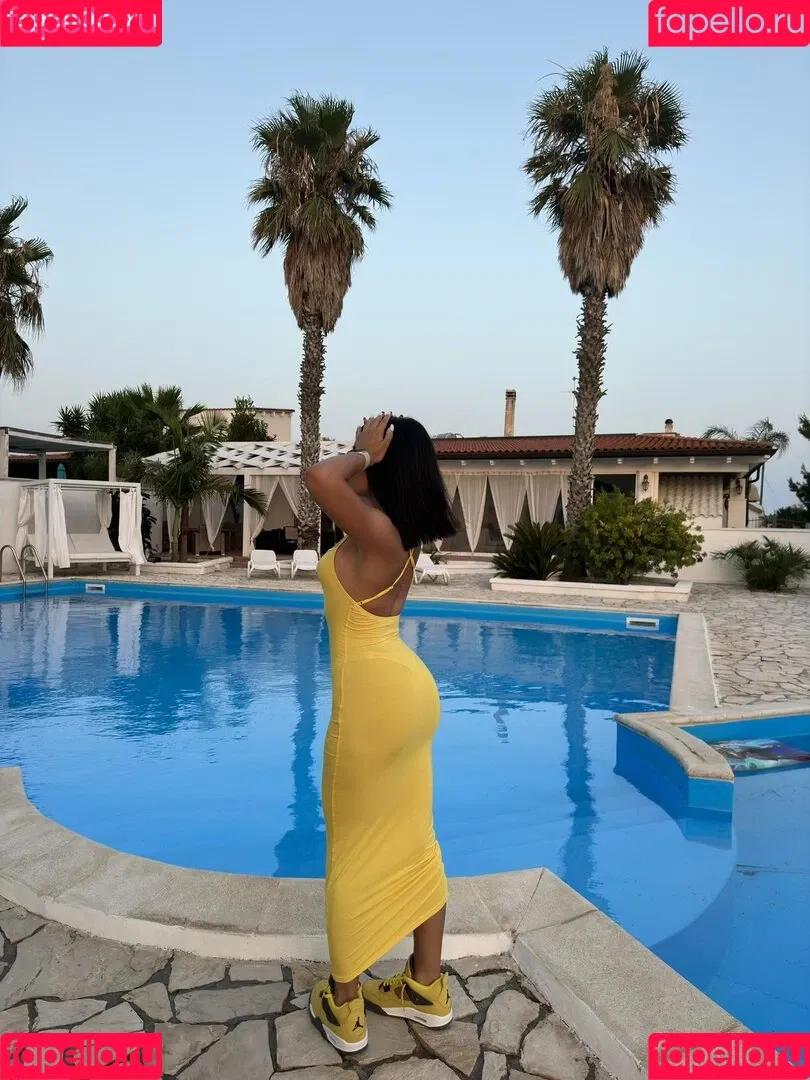 Cubanita Onlyfans Photo Gallery 