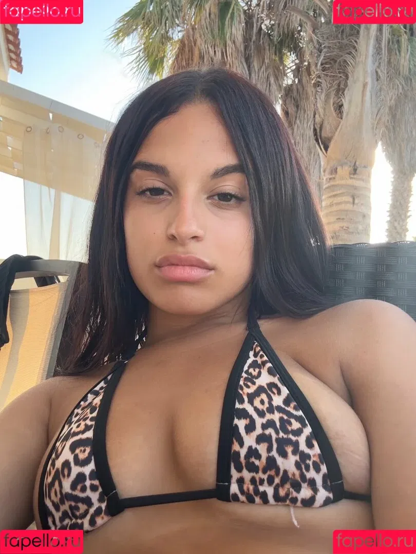 Cubanita Onlyfans Photo Gallery 