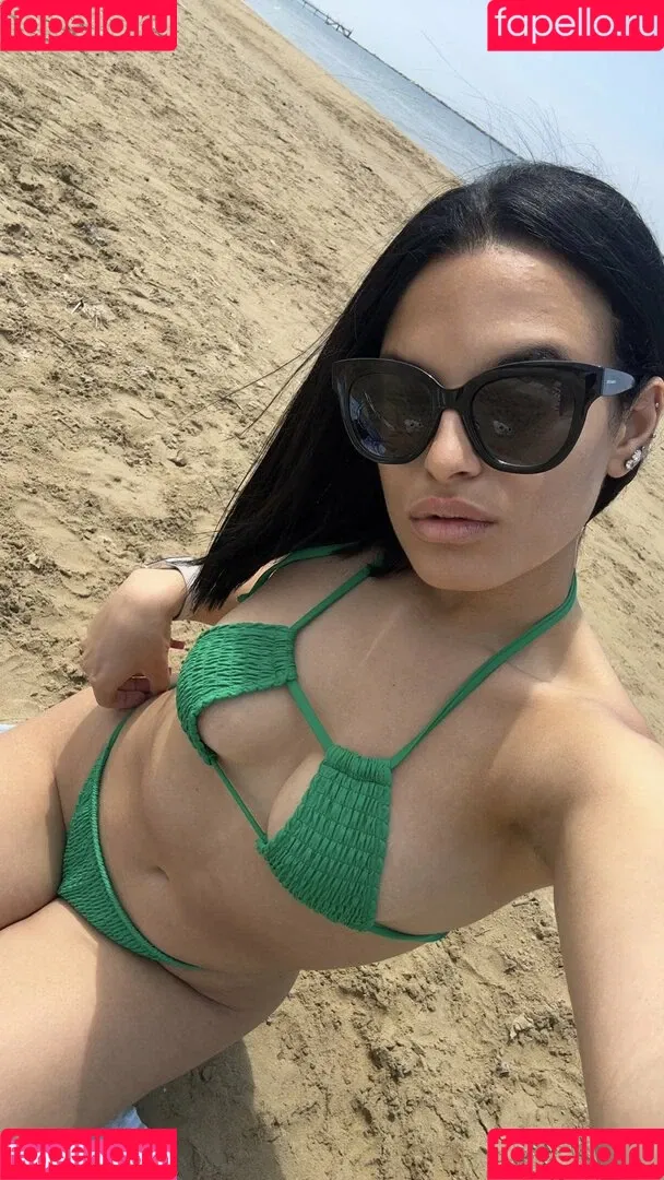 Cubanita Onlyfans Photo Gallery 