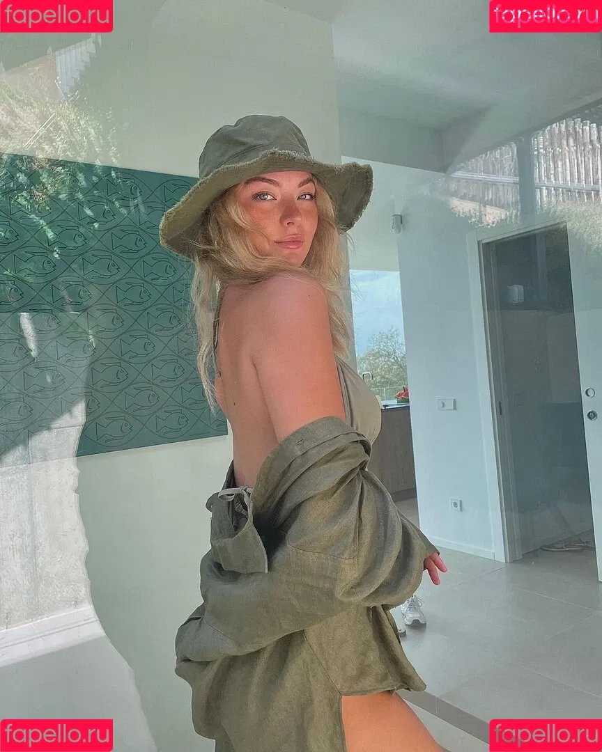 Elisa Schattenberg Onlyfans Photo Gallery 