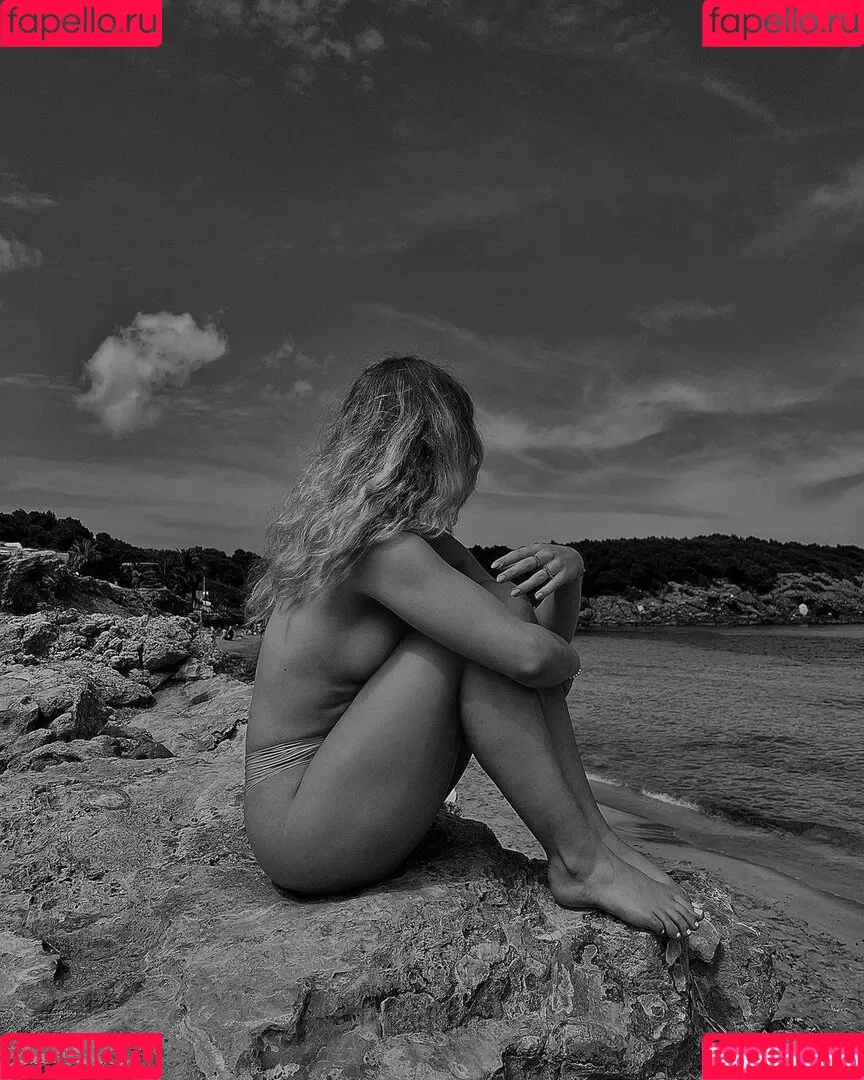 Elisa Schattenberg Onlyfans Photo Gallery 