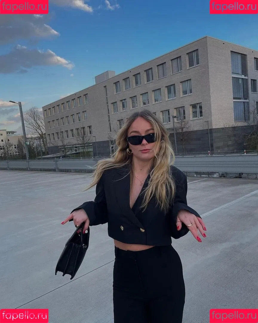 Elisa Schattenberg Onlyfans Photo Gallery 