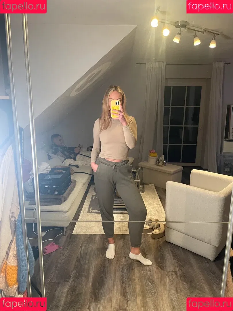 Elisa Schattenberg Onlyfans Photo Gallery 