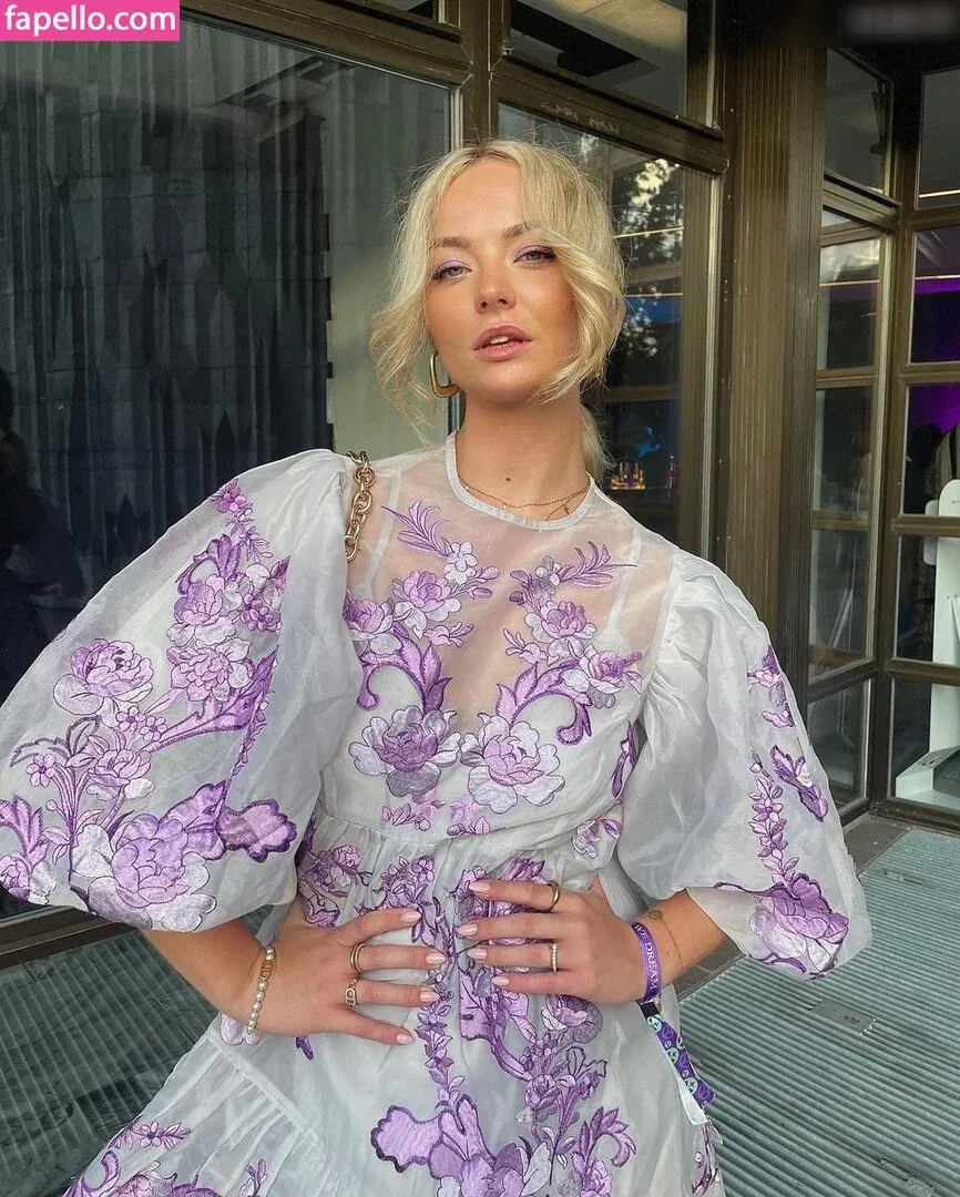 Elisa Schattenberg Onlyfans Photo Gallery 