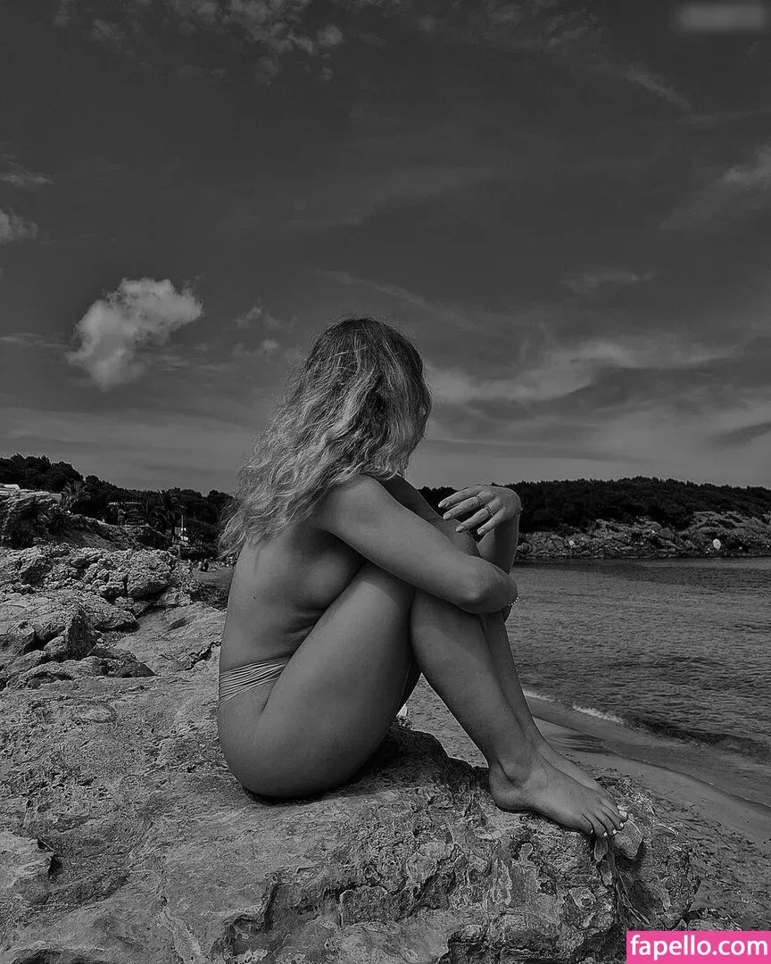 Elisa Schattenberg Onlyfans Photo Gallery 