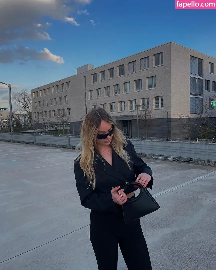 Elisa Schattenberg Onlyfans Photo Gallery 