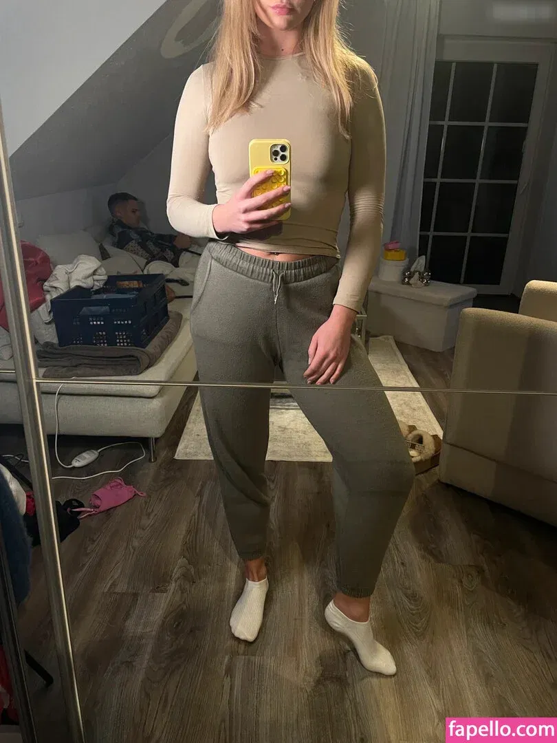 Elisa Schattenberg Onlyfans Photo Gallery 