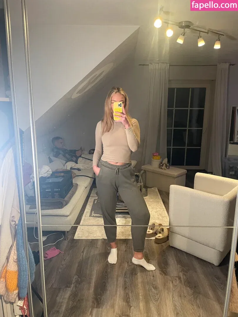 Elisa Schattenberg Onlyfans Photo Gallery 