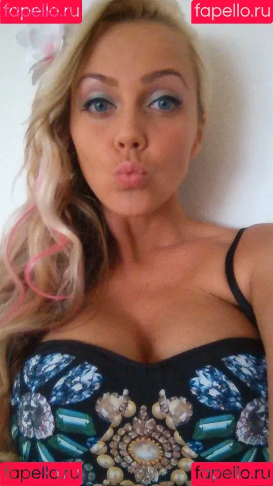 Sexy Julia Onlyfans Photo Gallery 