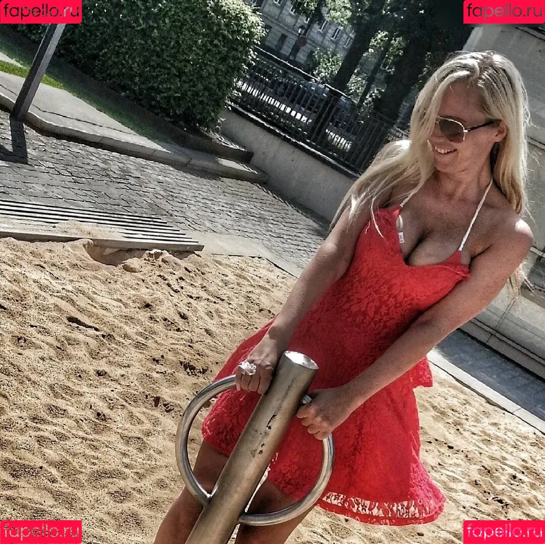 Sexy Julia Onlyfans Photo Gallery 