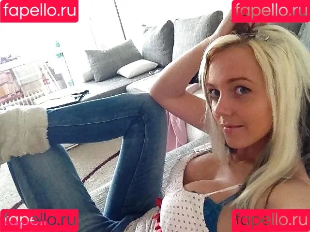 Sexy Julia Onlyfans Photo Gallery 