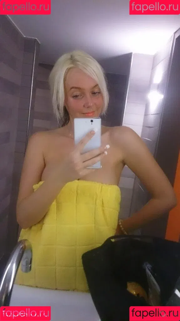 Sexy Julia Onlyfans Photo Gallery 