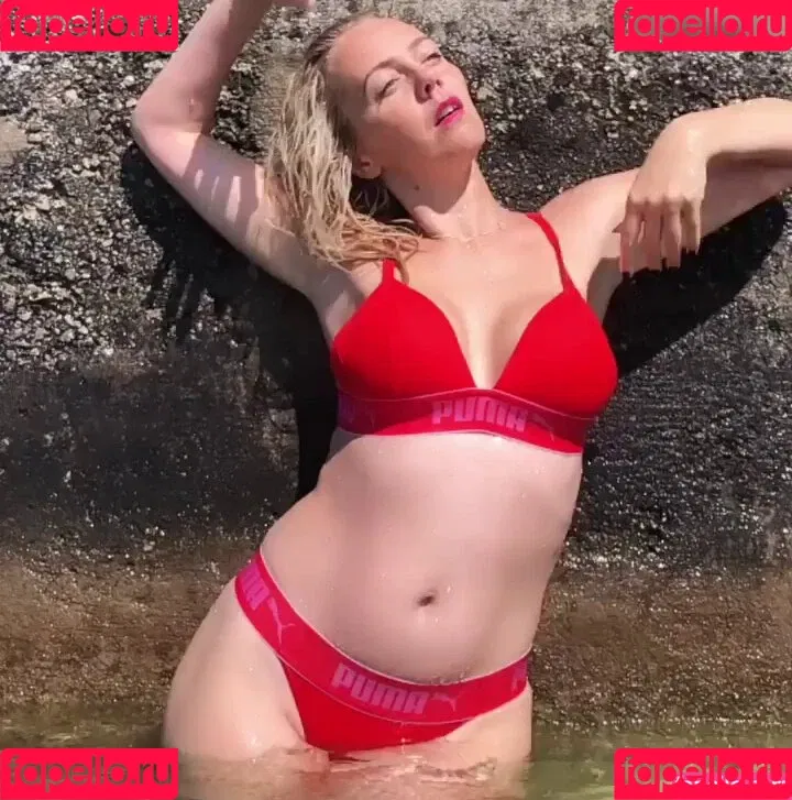 Sexy Julia Onlyfans Photo Gallery 