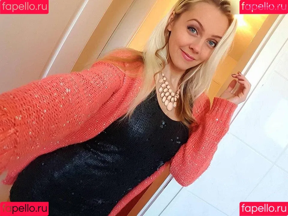 Sexy Julia Onlyfans Photo Gallery 