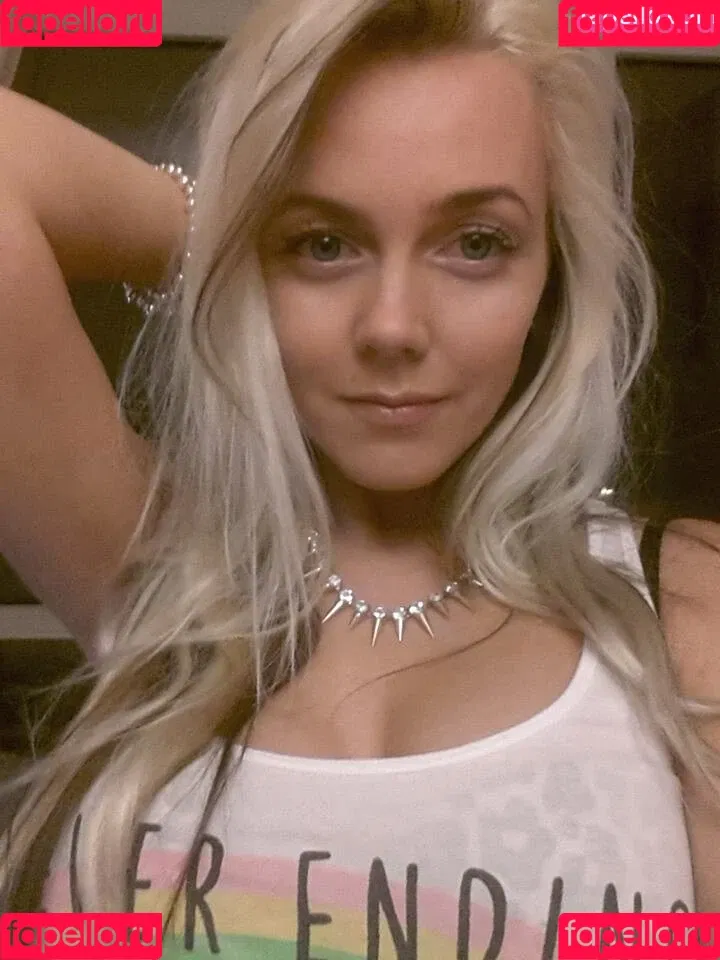 Sexy Julia Onlyfans Photo Gallery 
