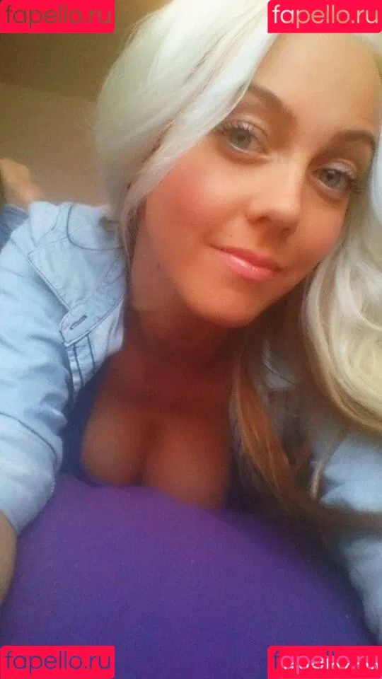 Sexy Julia Onlyfans Photo Gallery 