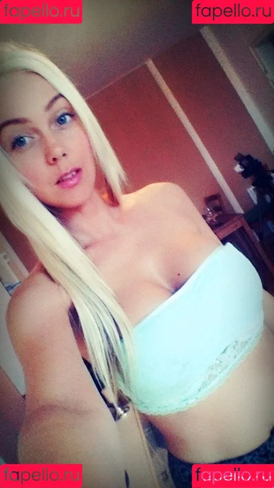 Sexy Julia Onlyfans Photo Gallery 