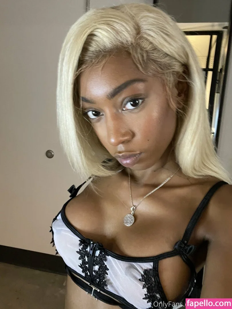 aliyahlust Onlyfans Photo Gallery 