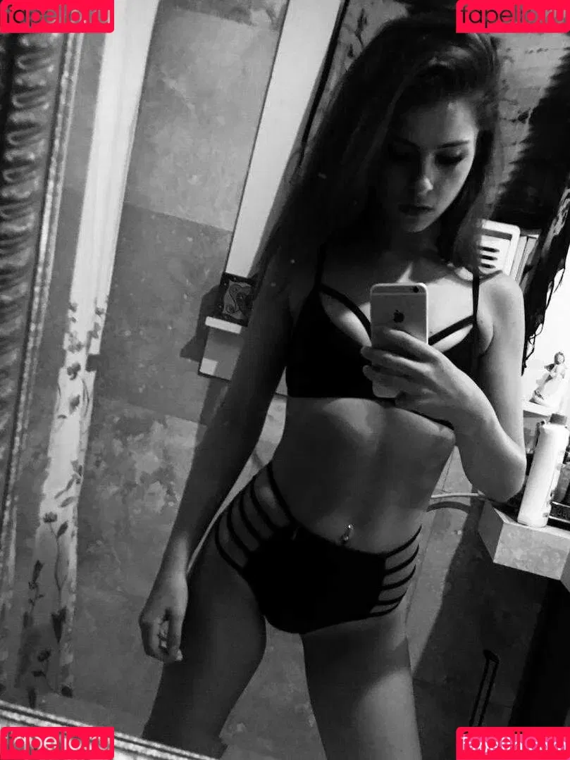 Madison Deck Onlyfans Photo Gallery 