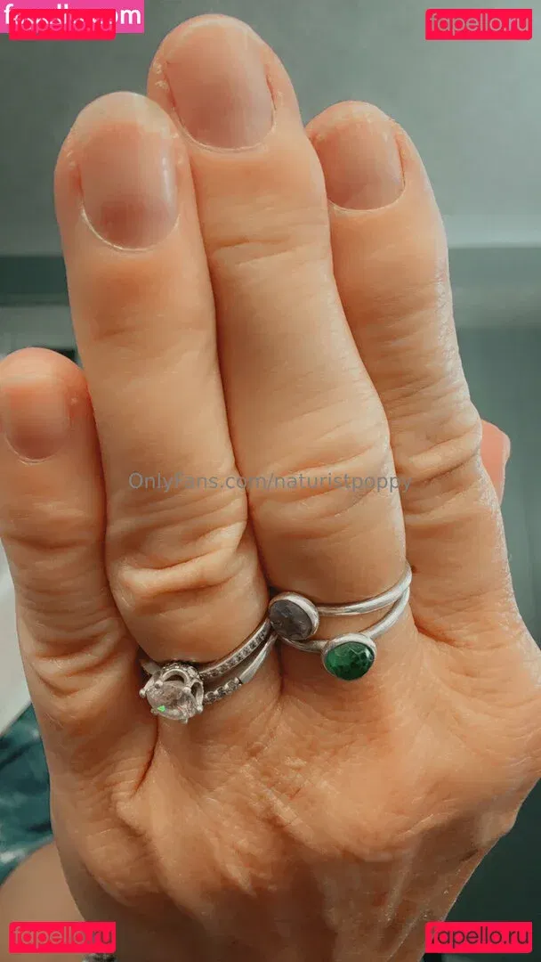 naturistpoppy Onlyfans Photo Gallery 