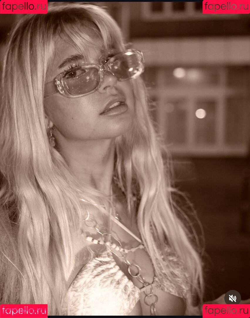 Lavinia Yakira Onlyfans Photo Gallery 