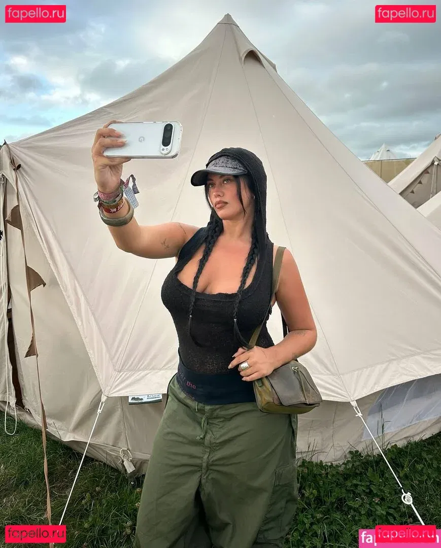 Millie Hannah Onlyfans Photo Gallery 