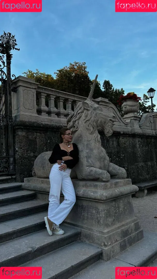 Liza Rose Onlyfans Photo Gallery 