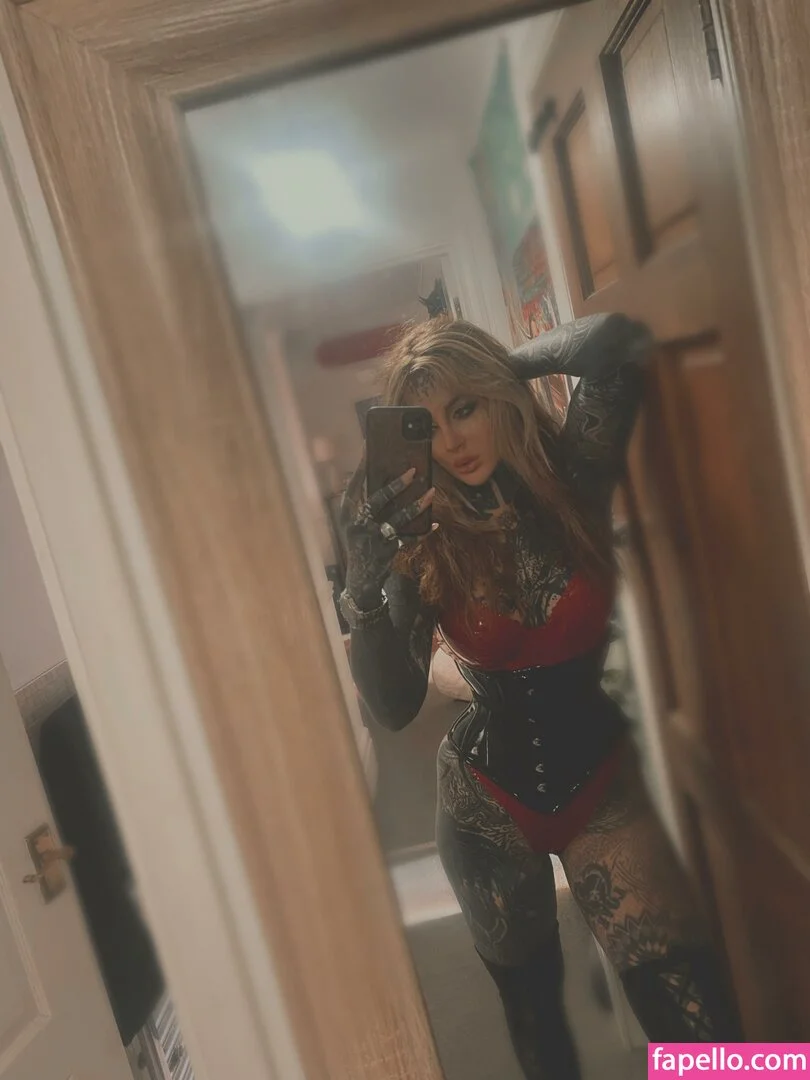 Sophie Wilde Onlyfans Photo Gallery 