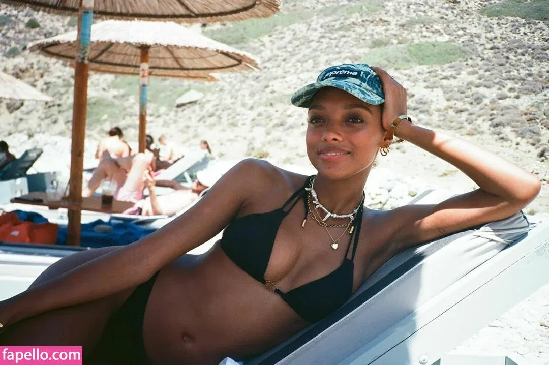 Sophie Wilde Onlyfans Photo Gallery 