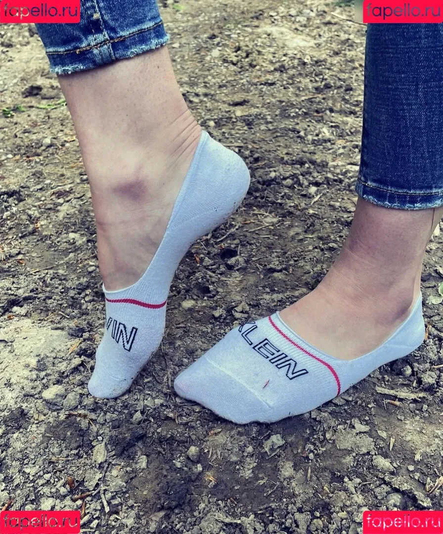 socksqueenforyou Onlyfans Photo Gallery 