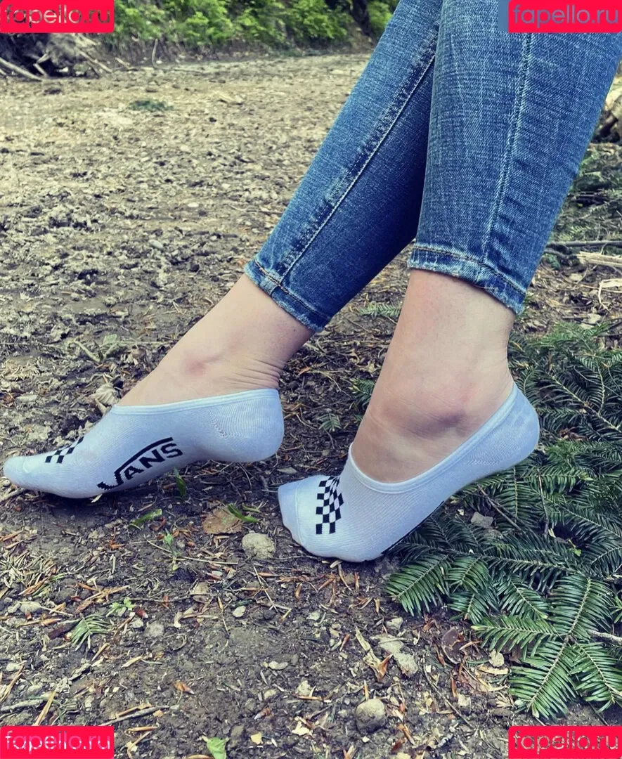 socksqueenforyou Onlyfans Photo Gallery 
