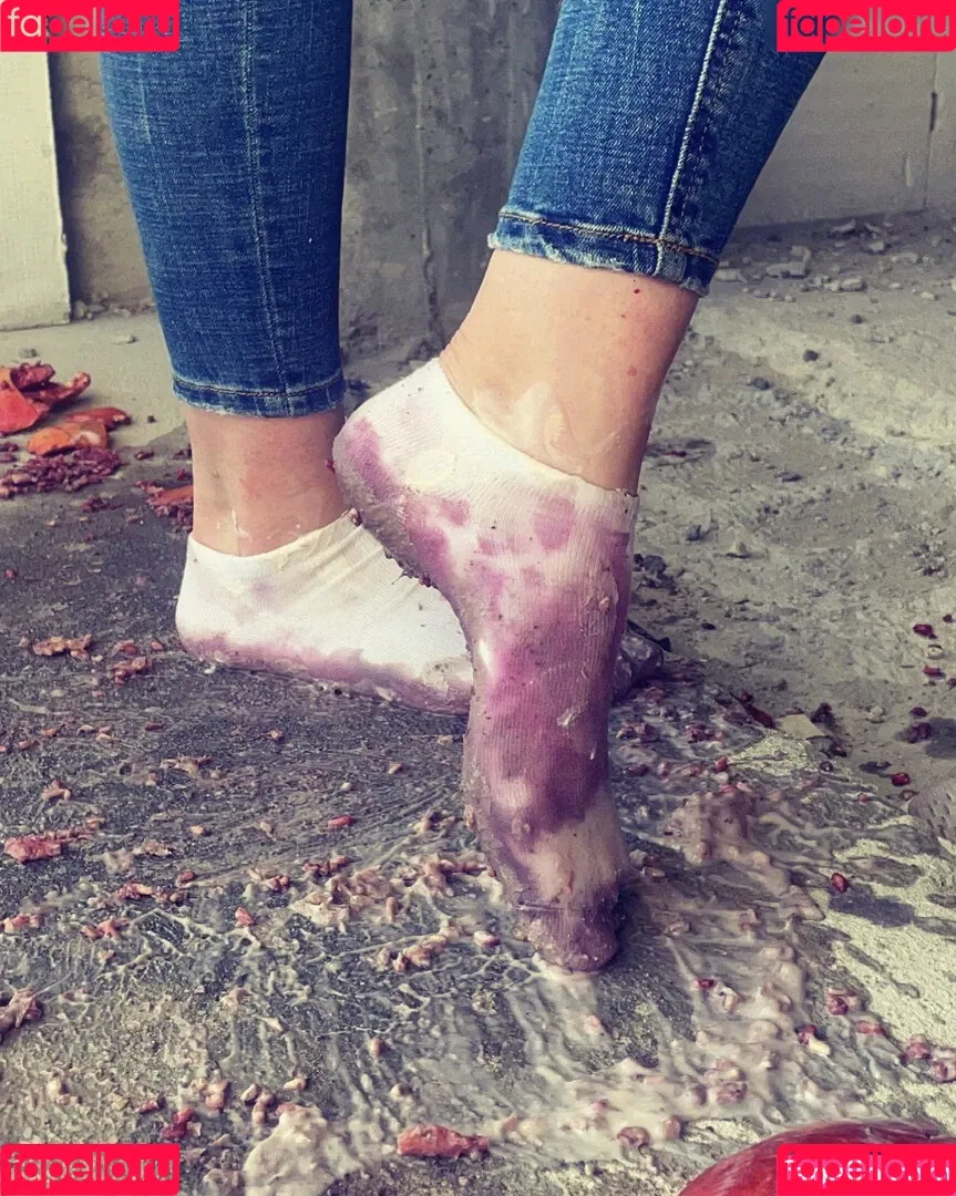socksqueenforyou Onlyfans Photo Gallery 