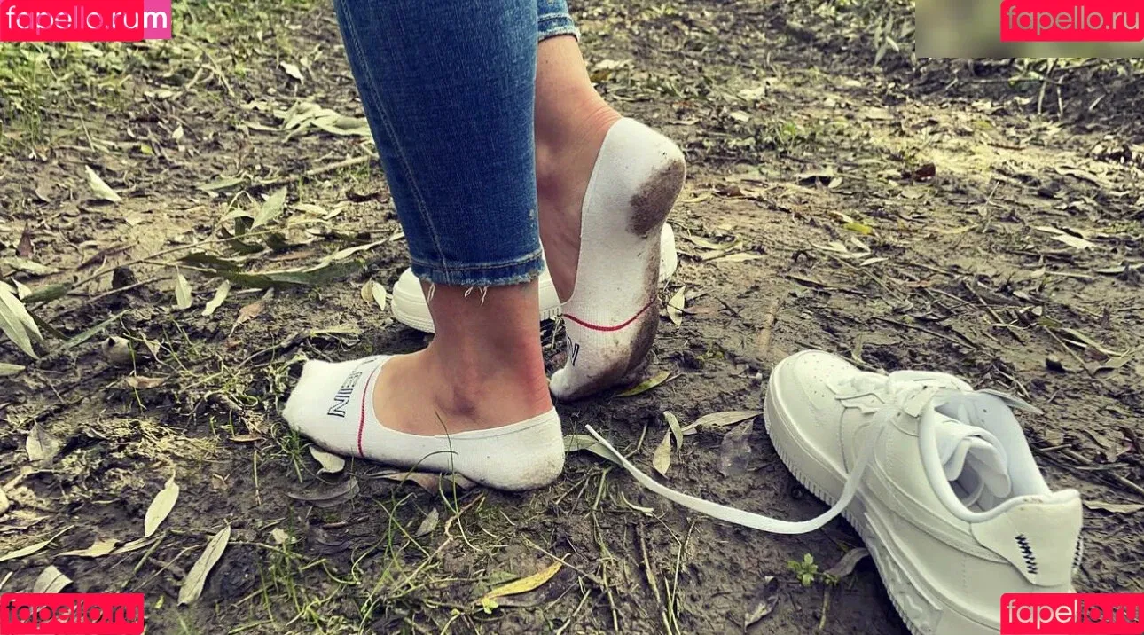 socksqueenforyou Onlyfans Photo Gallery 