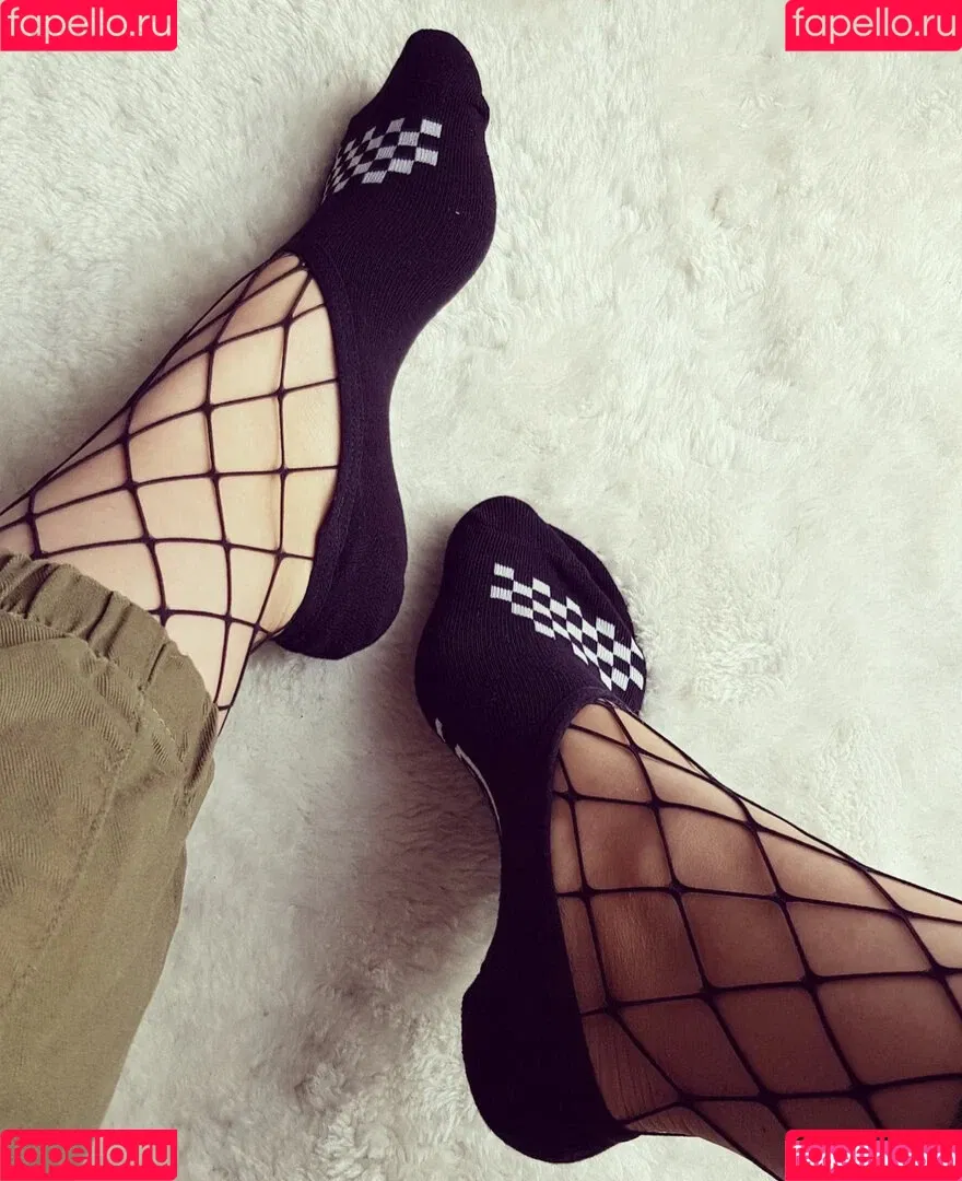 socksqueenforyou Onlyfans Photo Gallery 