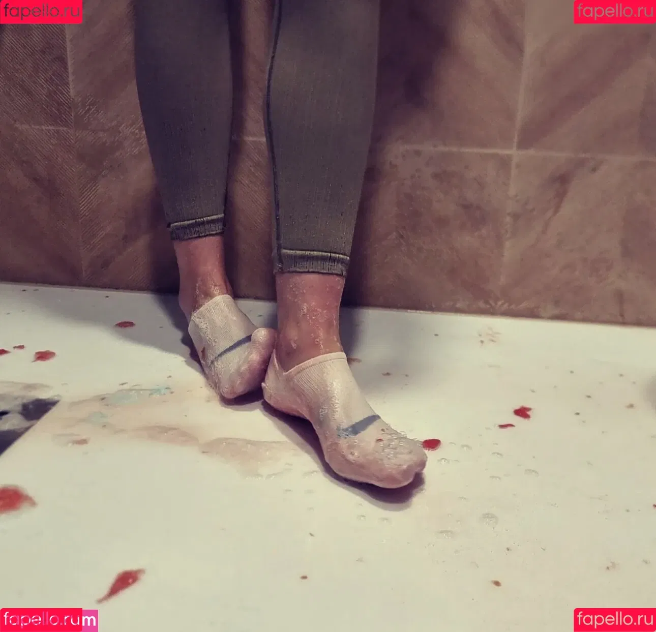socksqueenforyou Onlyfans Photo Gallery 