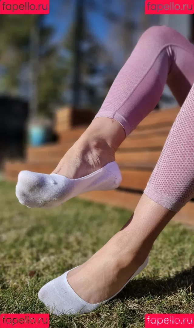socksqueenforyou Onlyfans Photo Gallery 