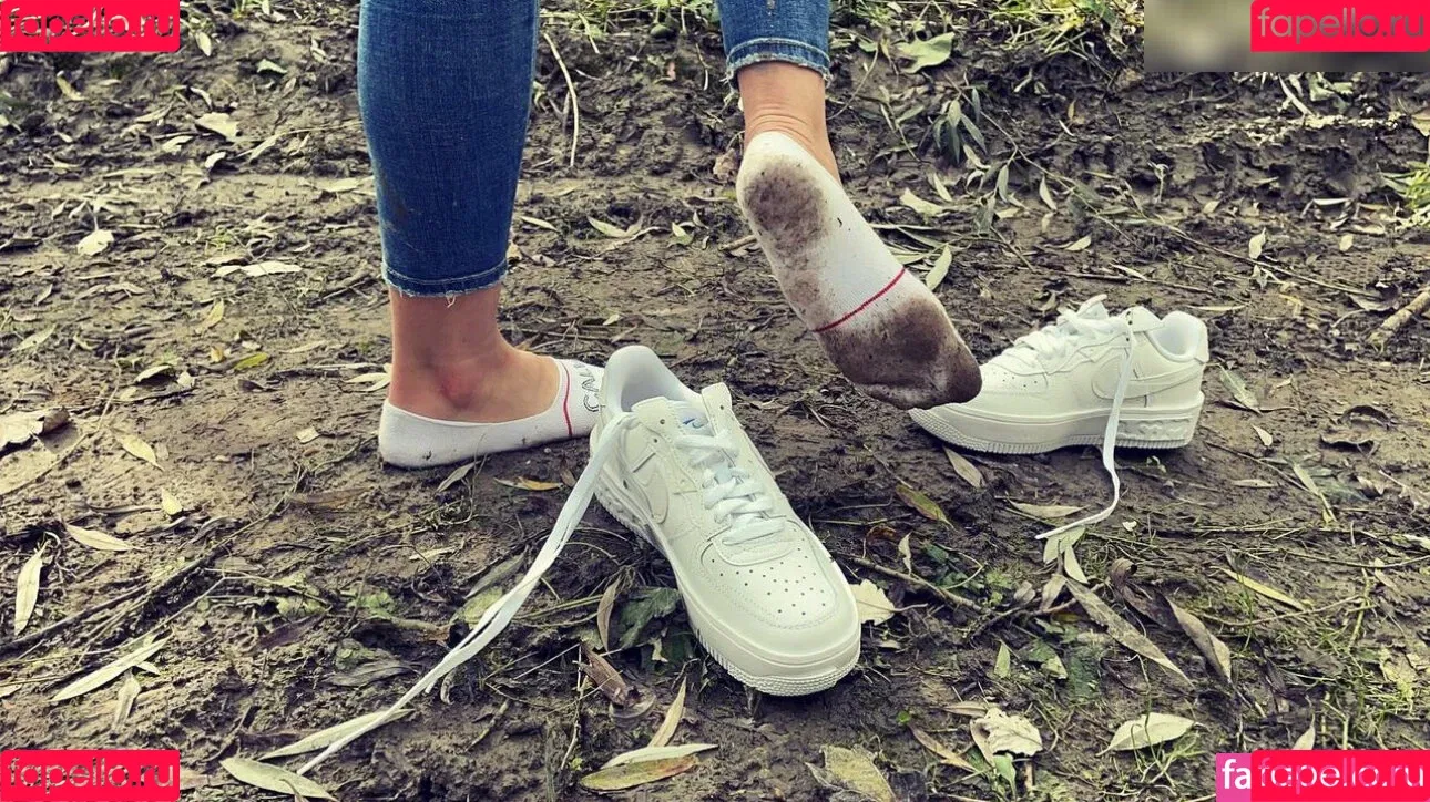socksqueenforyou Onlyfans Photo Gallery 