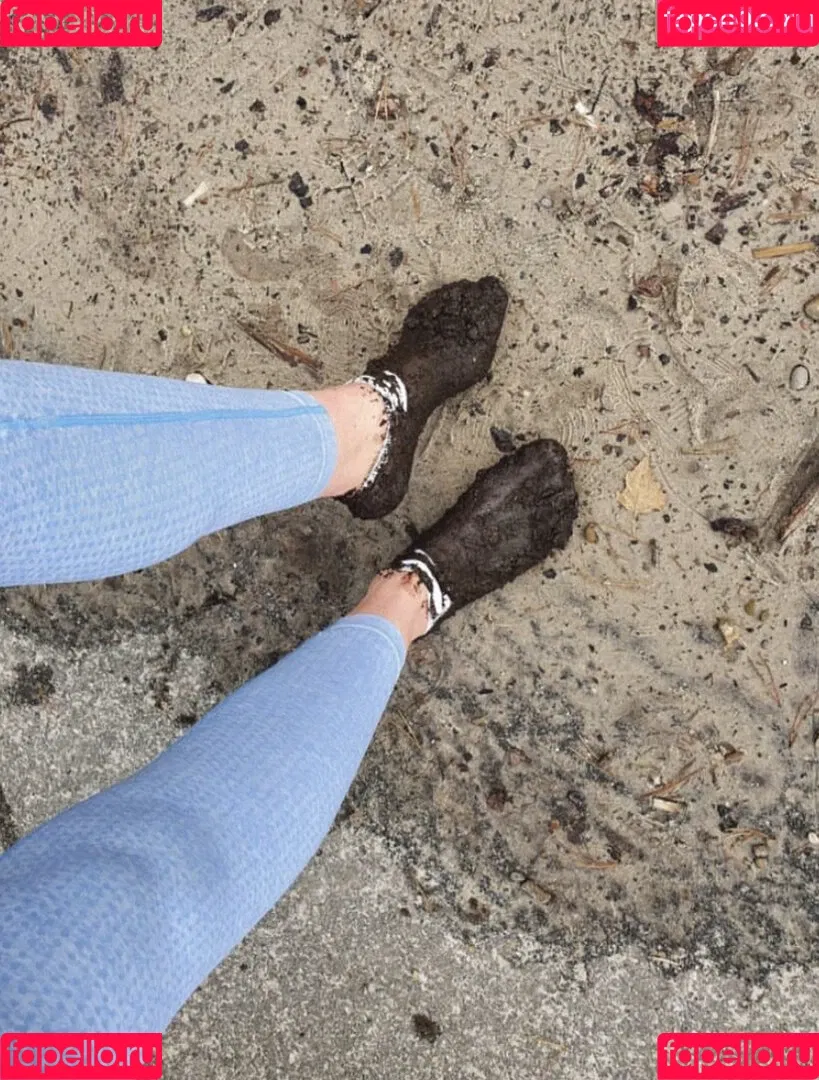socksqueenforyou Onlyfans Photo Gallery 