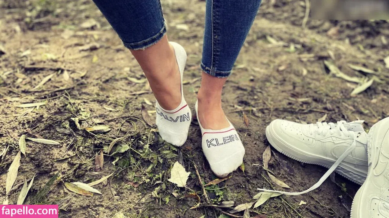 socksqueenforyou Onlyfans Photo Gallery 