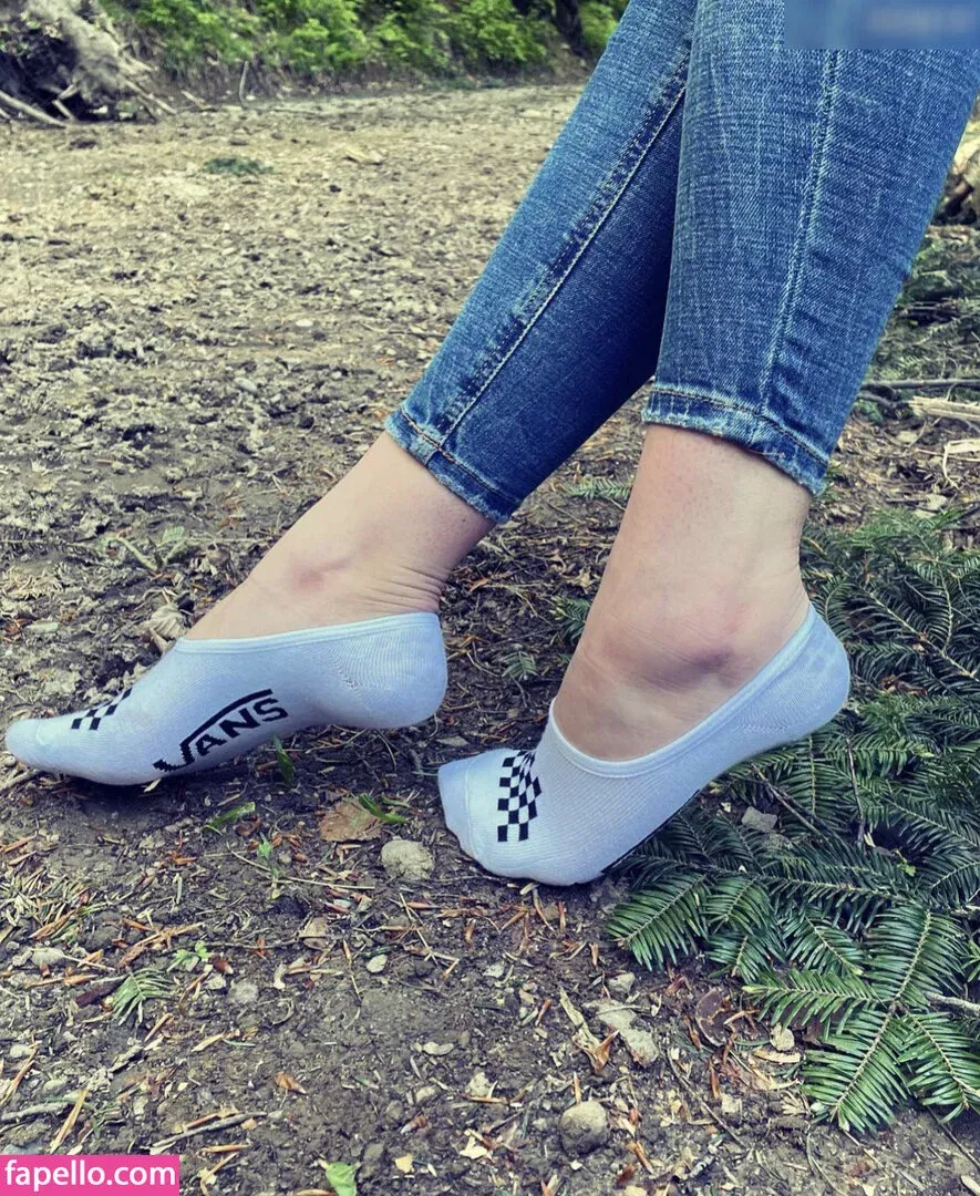 socksqueenforyou Onlyfans Photo Gallery 